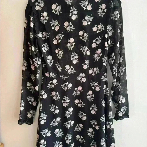 Chiffon Floral short flowy dress with frills - Picture 9 of 11